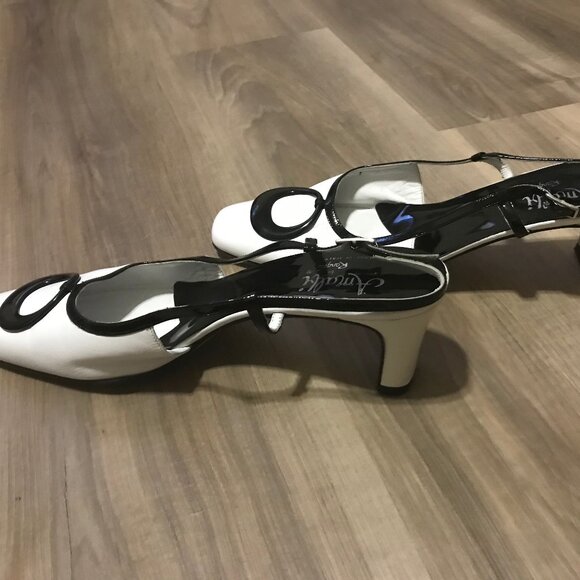 Amalfi Ladies Black And White Leather Shoe Size 9.5 - Picture 4 of 6